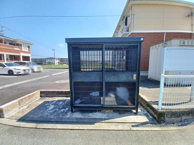 パインテール　ヴィレッジ　B棟の物件外観写真