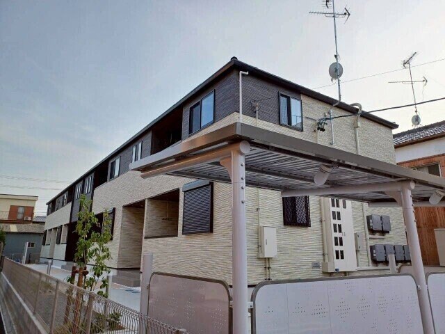 アン・リヴィールの物件外観写真