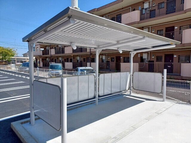 アン・リヴィールの物件外観写真