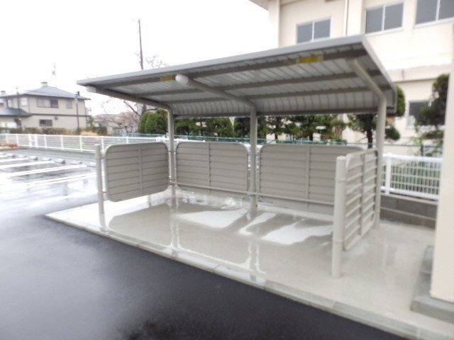 ユートピア・ナミ　ドゥの物件外観写真