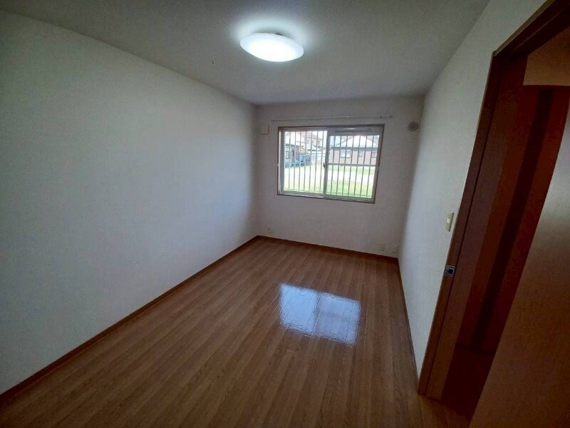 ヴィレッジ川原　南棟の物件内観写真