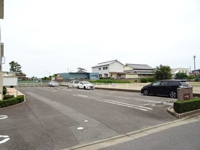 ルサルカ　Ｂ棟の物件外観写真