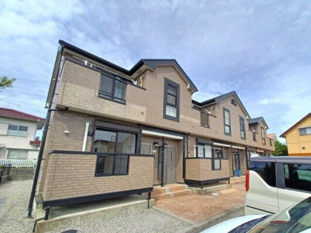 メゾンカルムの物件外観写真