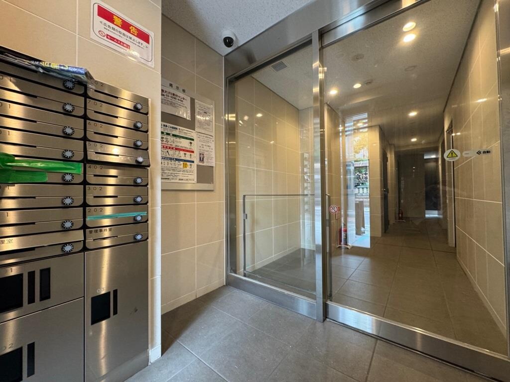 エストゥルースプラス三ノ輪の物件外観写真