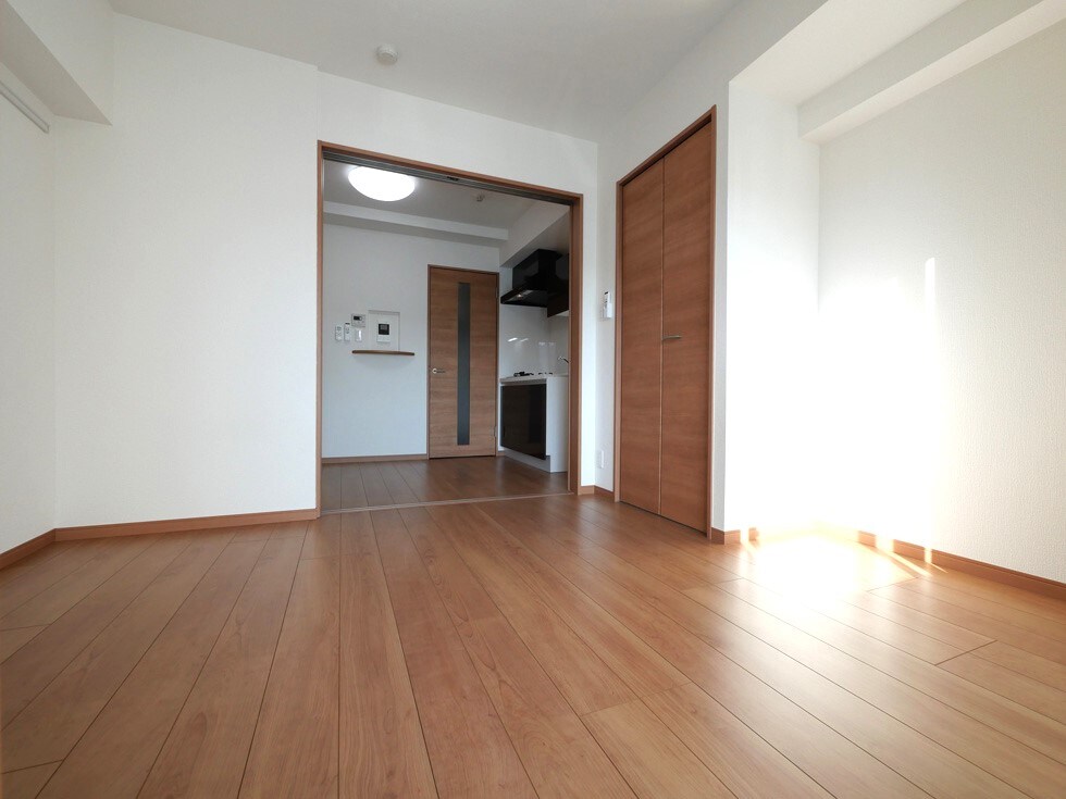 ペアパレス六町2号館の物件内観写真