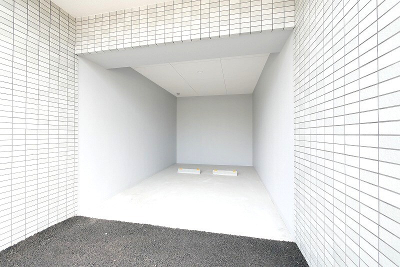 ペアパレス六町2号館の物件外観写真