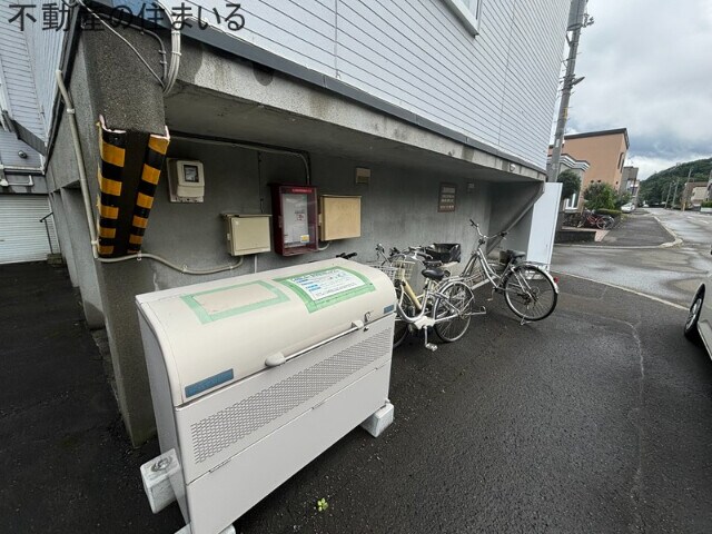 真駒内駅 バス21分  じょうてつバス・川沿16条2丁目下車：停歩4分 3階の物件外観写真