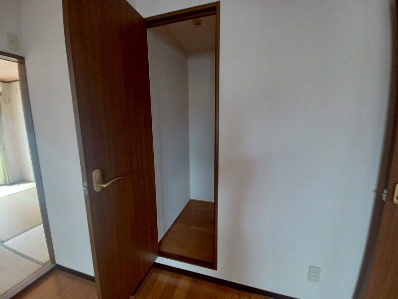 柳本マンションの物件内観写真