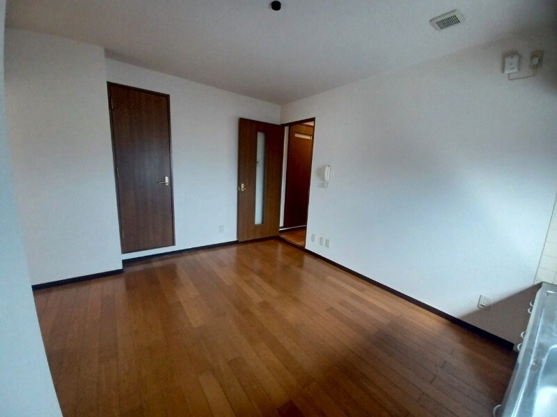 柳本マンションの物件内観写真