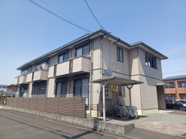 クローバーハウス　B棟の物件外観写真