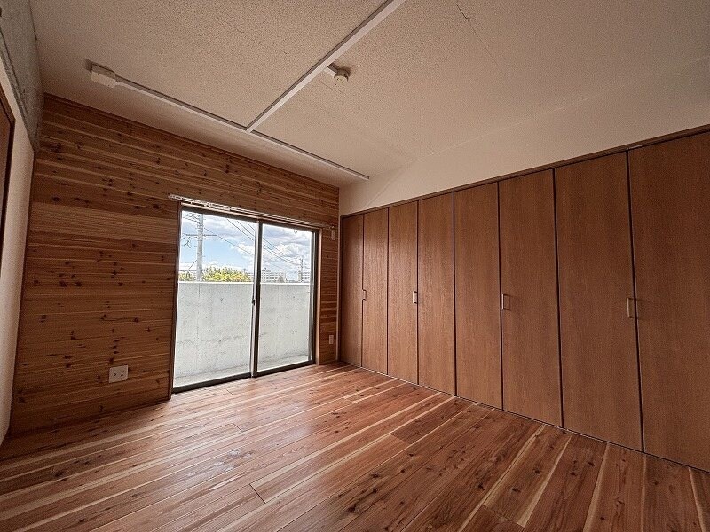 アッパーヤードの物件内観写真