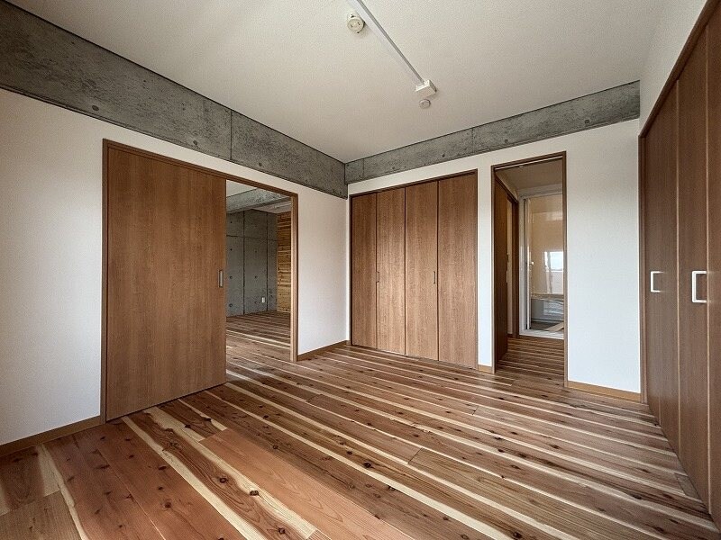 アッパーヤードの物件内観写真