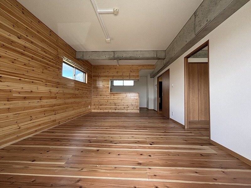 アッパーヤードの物件内観写真