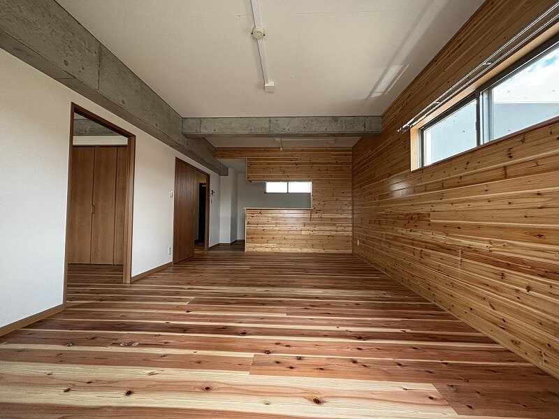 アッパーヤードの物件内観写真