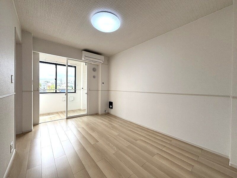 ファミリア長門石の物件内観写真