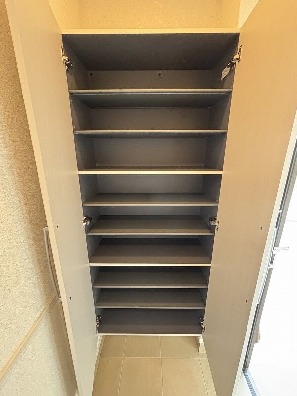 ファミリア長門石の物件内観写真