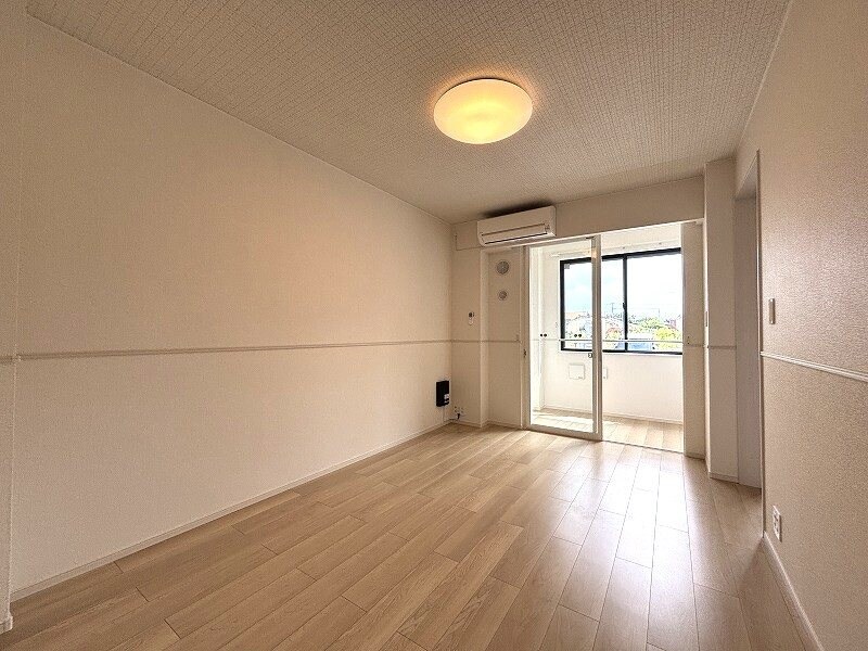 ファミリア長門石の物件内観写真