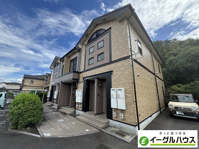 フォレストヒルズ３号館の物件外観写真