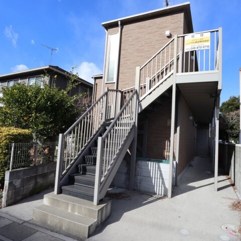 ラフィネ谷塚の物件外観写真