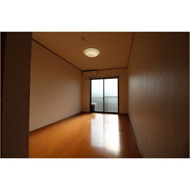 アムール 右京の物件内観写真