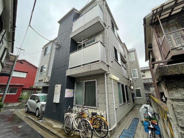 シャンテ西新井本町の物件外観写真