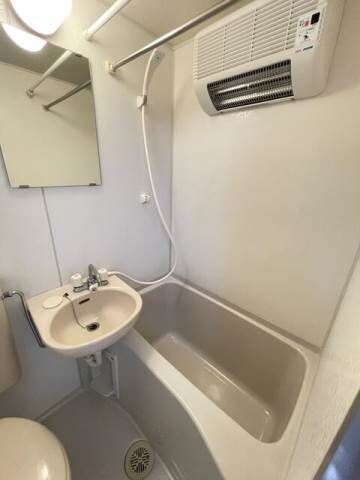 シャンテ西新井本町の物件内観写真