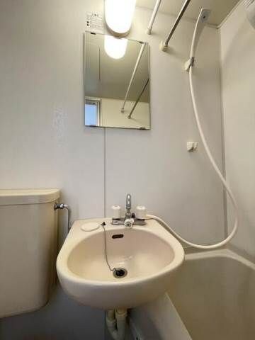 シャンテ西新井本町の物件内観写真