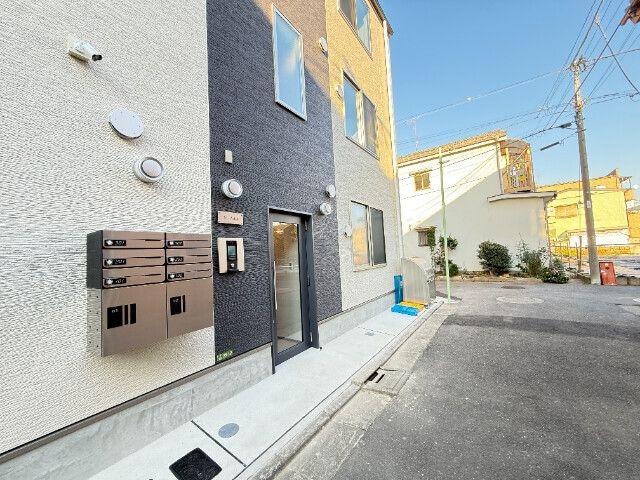 カーサ本木の物件外観写真