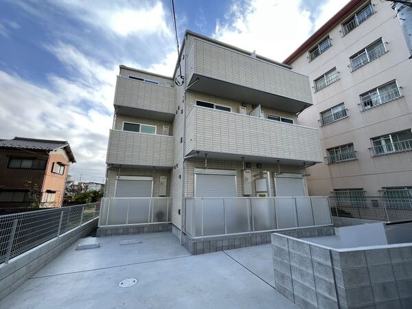 AJ草加新田の物件外観写真