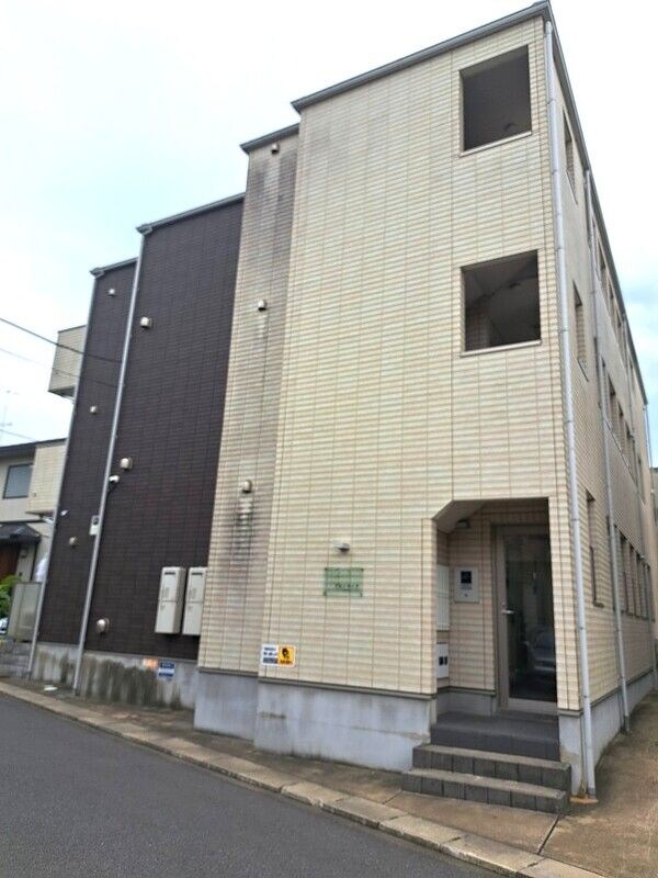 フロンティアの物件外観写真