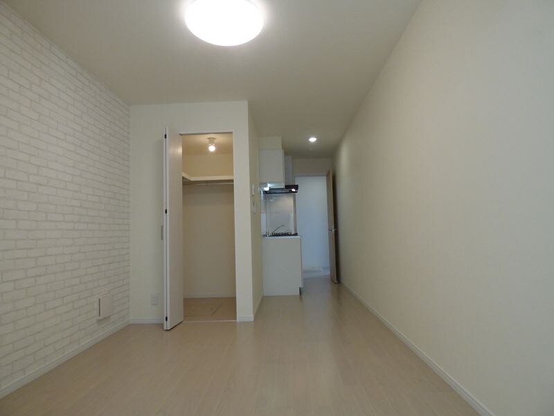 フロンティアの物件内観写真