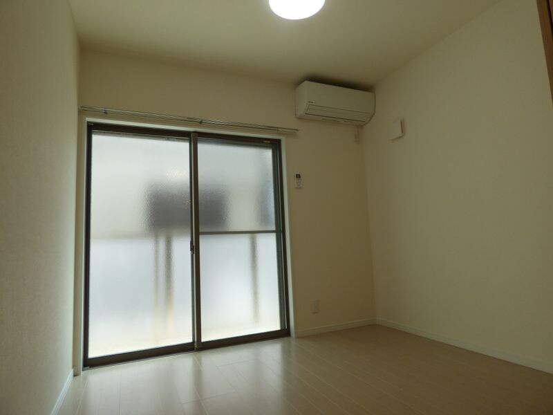 フロンティアの物件内観写真