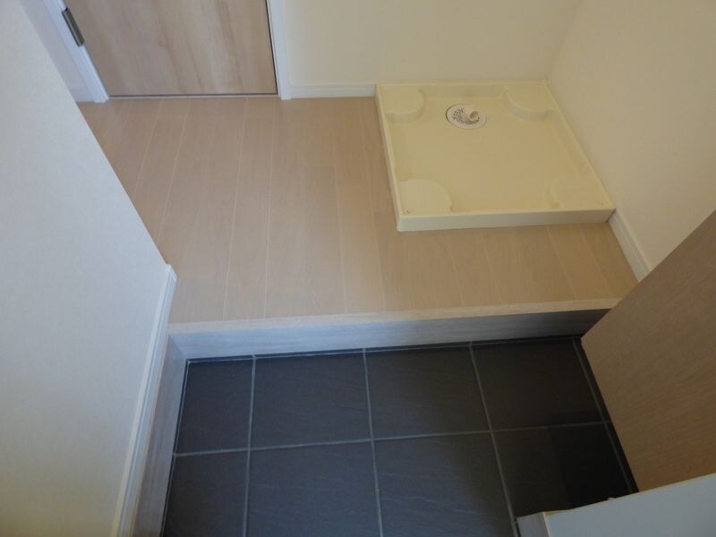 フロンティアの物件内観写真