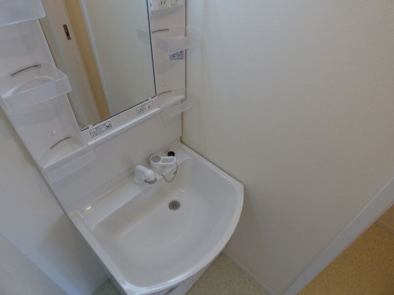 フロンティアの物件内観写真