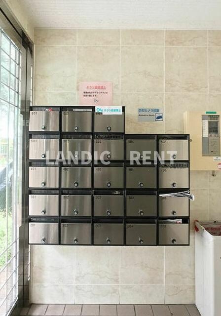 フリューゲル高砂の物件外観写真