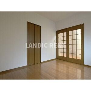 フリューゲル高砂の物件内観写真