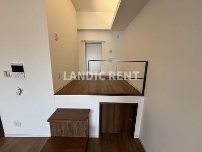 YAKUIN SQUAREの物件内観写真