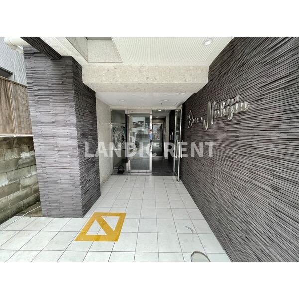 ドリーム西新の物件外観写真