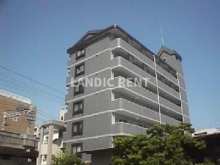 パインクレスト高宮の物件外観写真