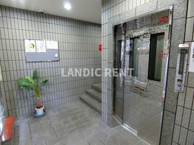 パインクレスト高宮の物件外観写真