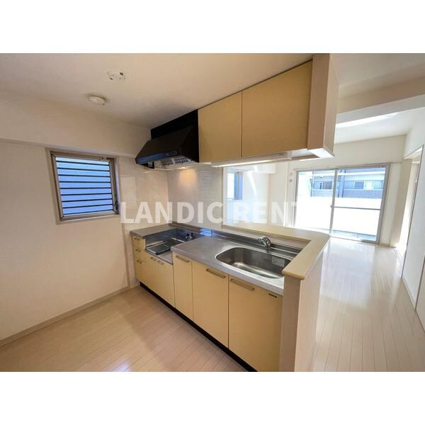 サウスフォーの物件内観写真