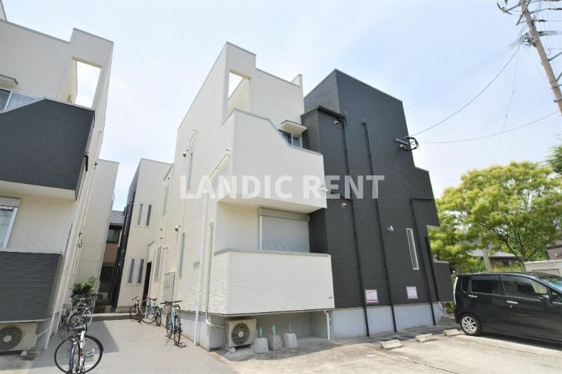 Grandtic Park Side大橋の物件外観写真