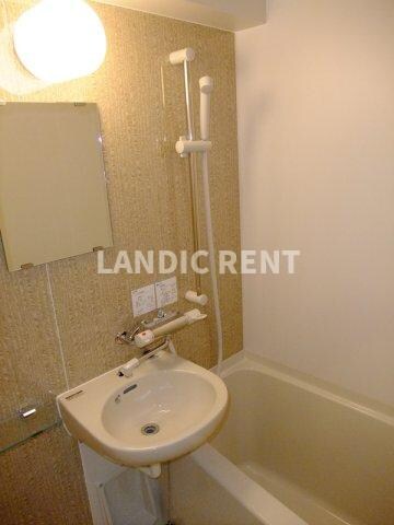 ロイヤル日赤通80の物件内観写真