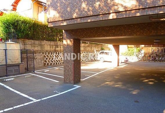 エンシェント山荘通りの物件外観写真