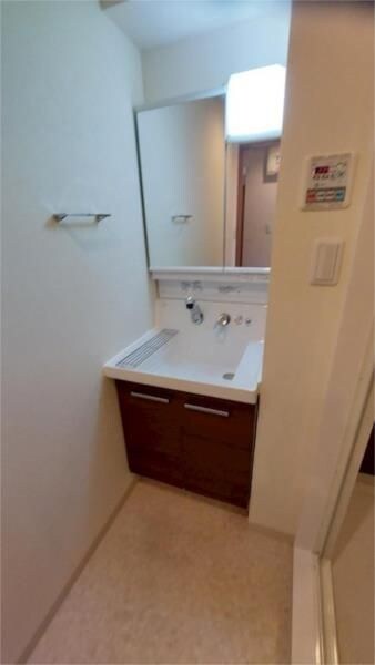 稲荷町駅 徒歩7分 8階の物件内観写真