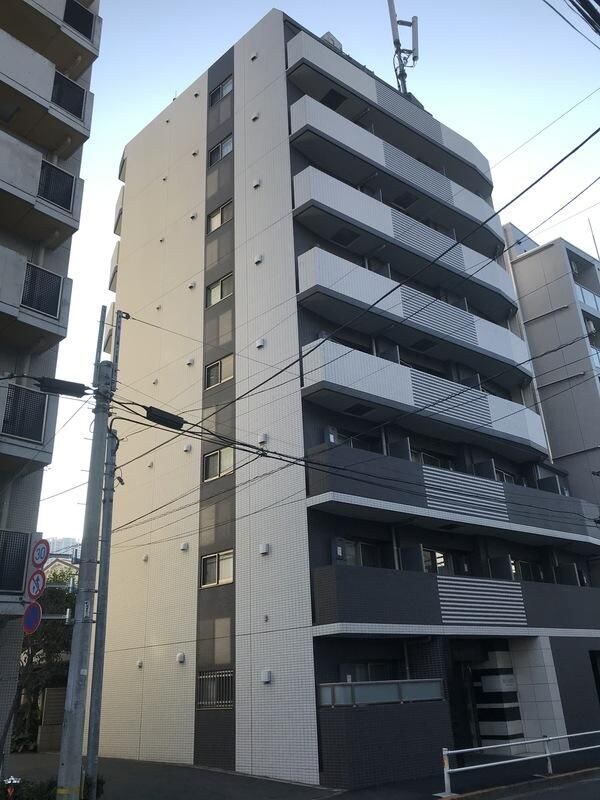 東京都新宿区河田町の物件外観写真