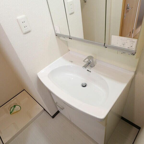 稲荷町駅 徒歩4分 4階の物件内観写真