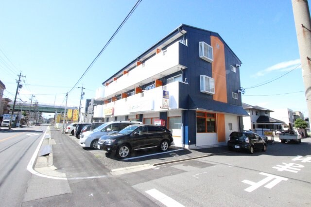 フローラル二瀬の物件外観写真