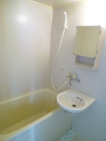 フローラル二瀬の物件内観写真