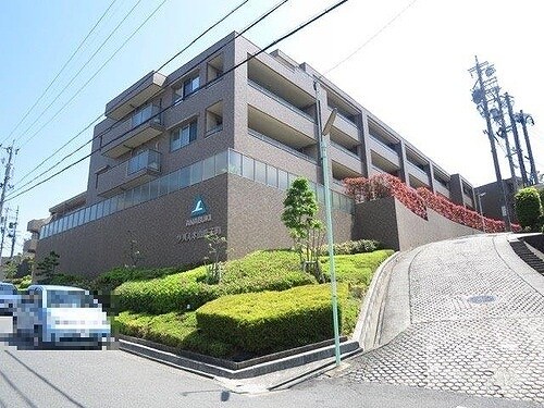 サーパス本山鹿子町の物件外観写真